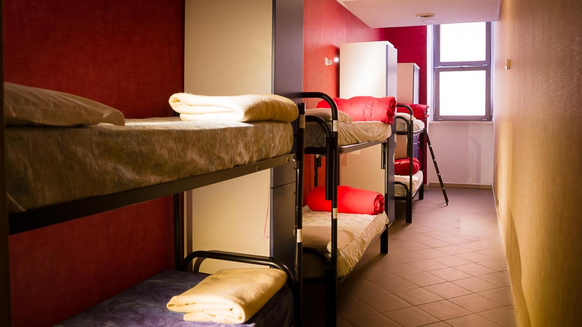 Youth Station Hostel Рим Экстерьер фото