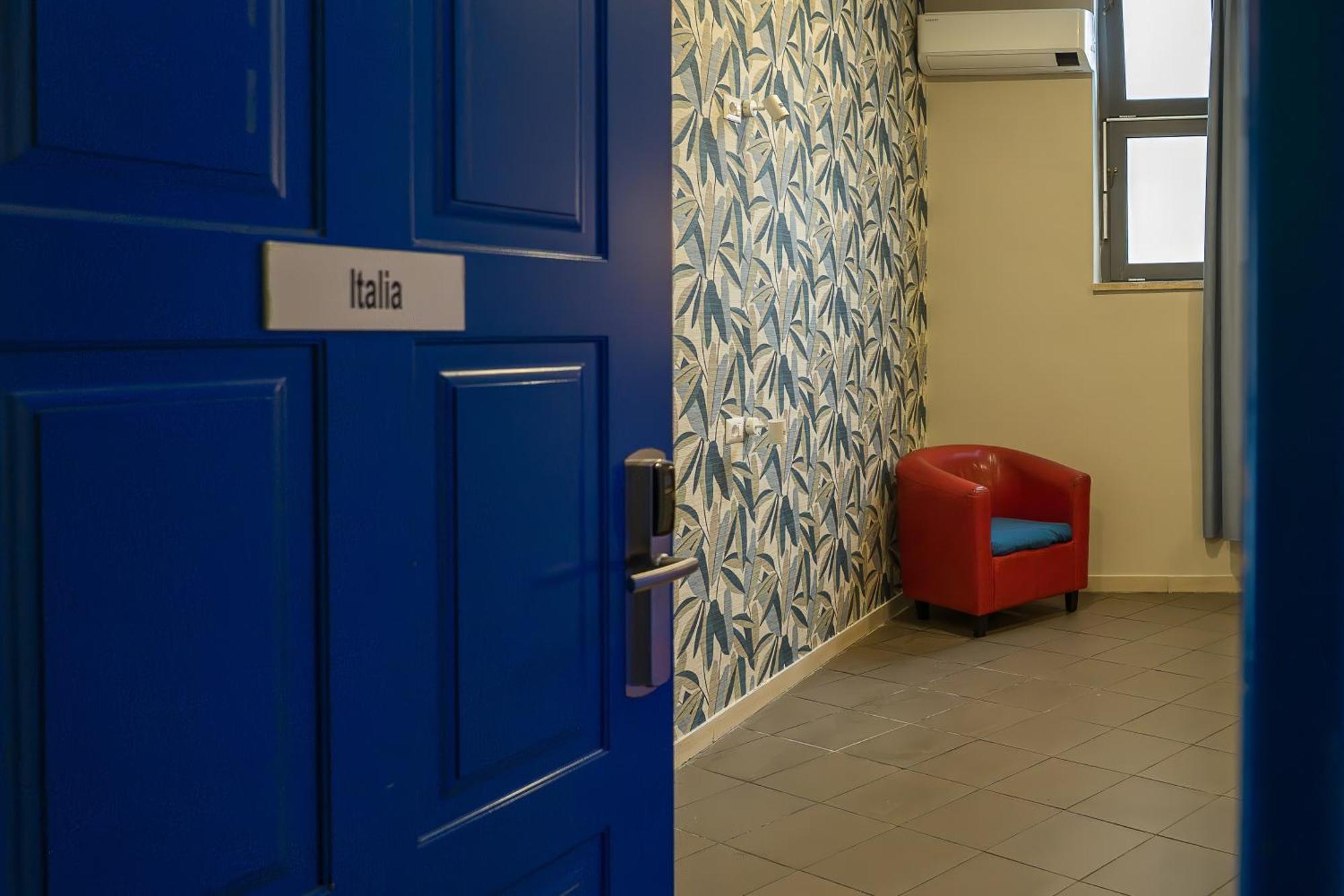 Youth Station Hostel Рим Экстерьер фото